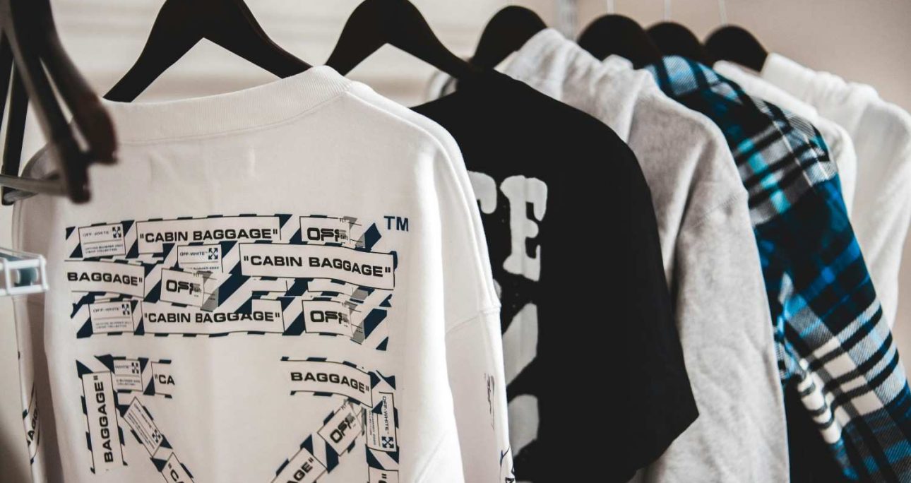 How to Style Graphic Tees for Men & Women