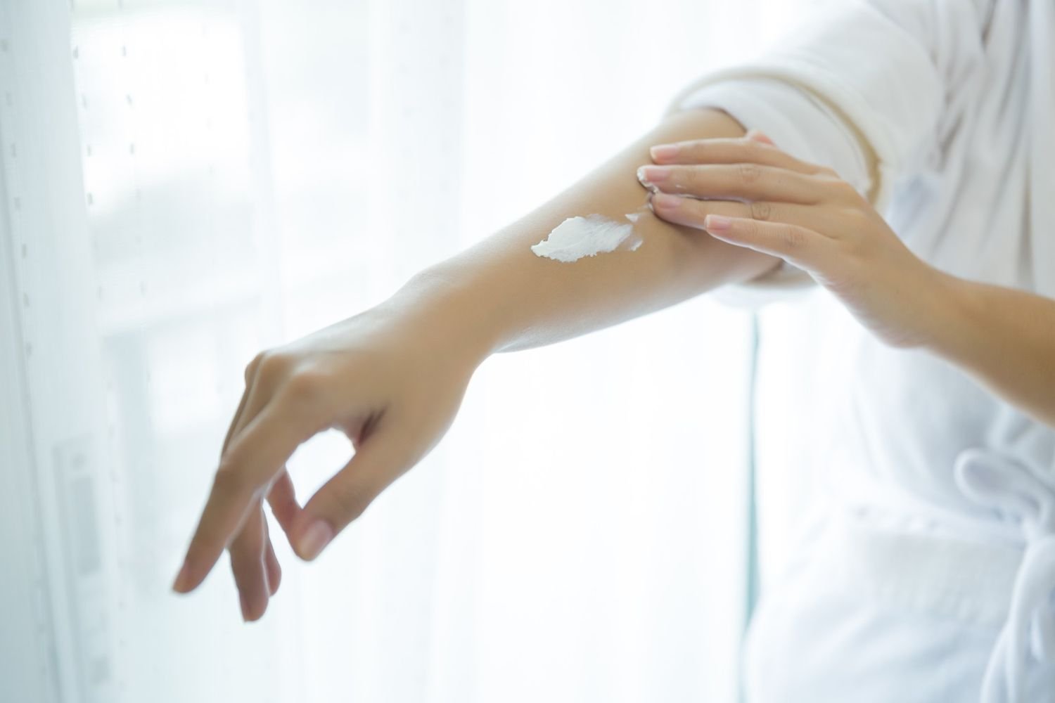 Guide on How to Use Body Lotion for Smooth Skin